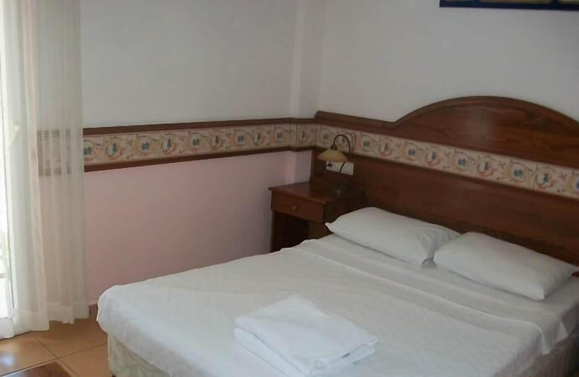Kriss Otel Ортакент Екстериор снимка