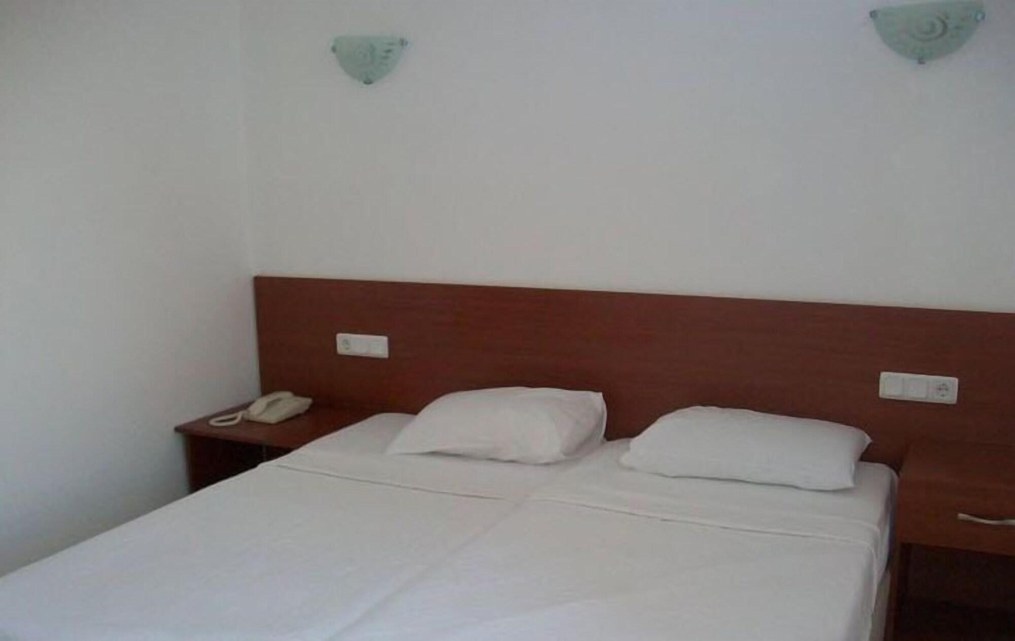 Kriss Otel Ортакент Екстериор снимка